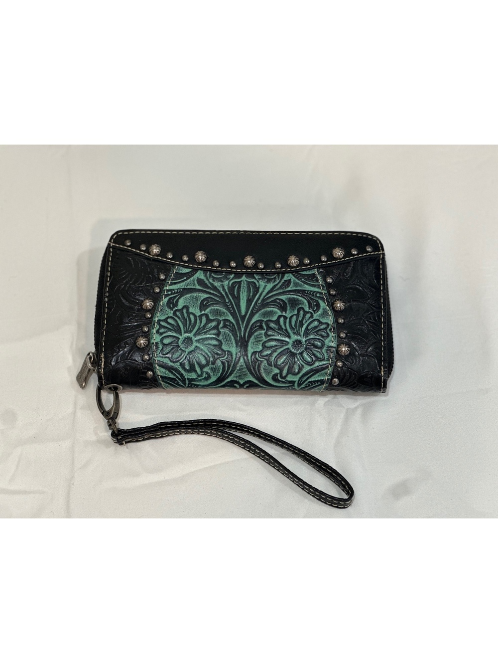 Trinity Ranch Black Turquoise Floral Embossed Leather Wristlet Wallet with Studs